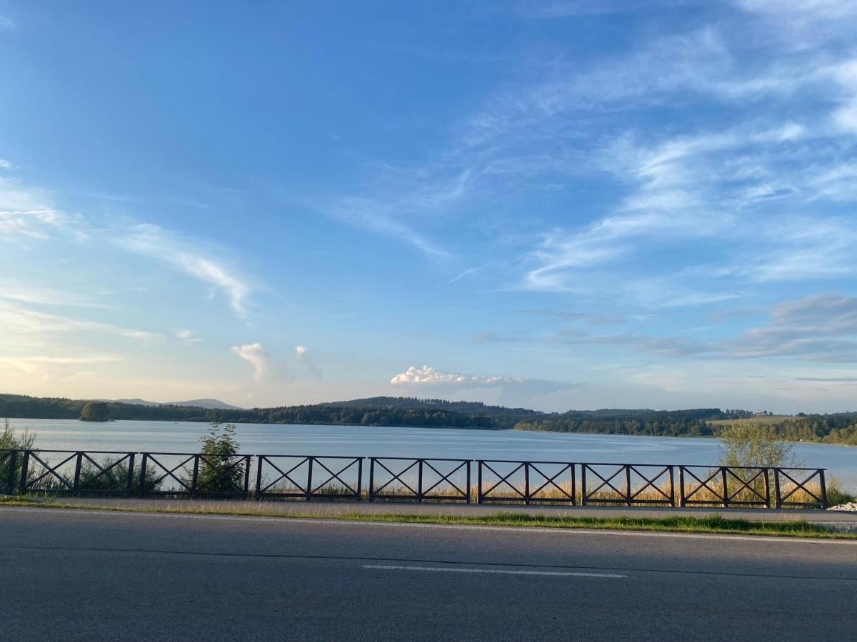 Apartman Na Brehu Lipna Černá v Pošumaví Exterior foto